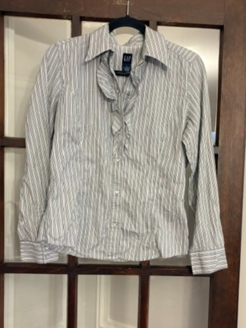 GAP Vintage Striped Button Down Blouse with Ruffles in Gray, Size Medium